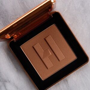 Medium Level 8 HAUS LABS POWER SCULPT VELVET BRONZER